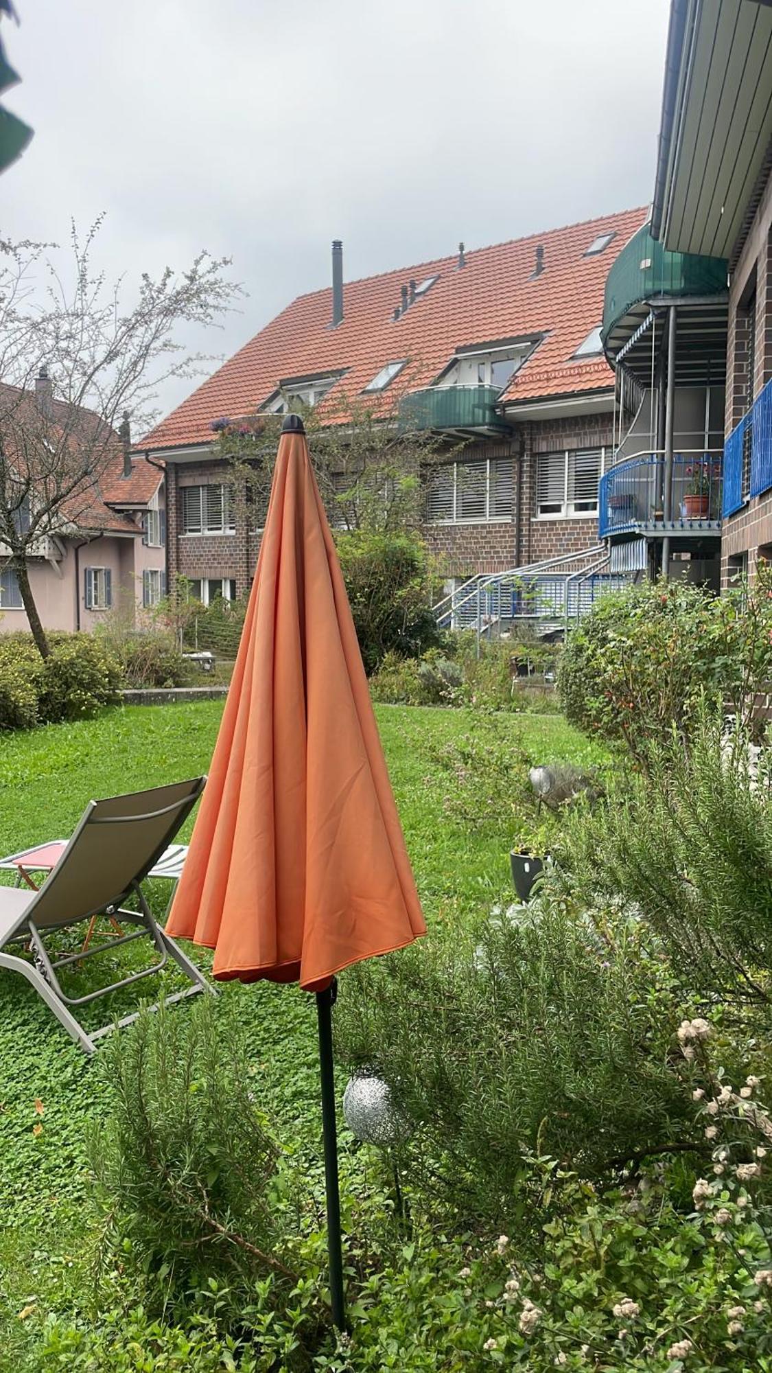 Mit Privatem Badezimmer In Guter Lage *