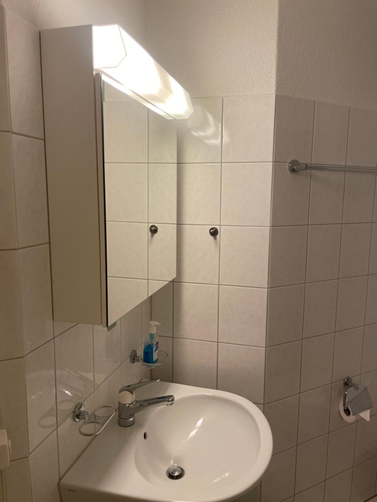 Homestay Mit Privatem Badezimmer In Guter Lage *